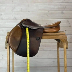 Used Beval LTD Close Contact Saddle 17/M -Horseware Ireland Sales 260 Flap Length 22225.1665530659