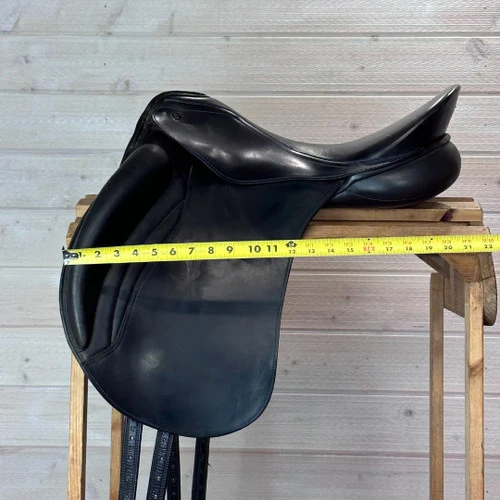 Used Kieffer Orphee TB Dressage Saddle 17/MN 12 Used Kieffer Orphee TB Dressage Saddle 17/MN - Image 12