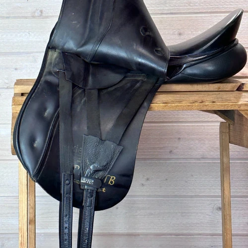 Used Kieffer Orphee TB Dressage Saddle 17/MN 4 Used Kieffer Orphee TB Dressage Saddle 17/MN - Image 4