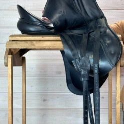 Used Kieffer Orphee TB Dressage Saddle 17/MN 18 Used Kieffer Orphee TB Dressage Saddle 17/MN -Horseware Ireland Sales 317 R Flap 53308.1683592210