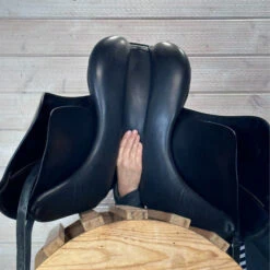 Used Stubben Portos Dressage Saddle 17.5/MW -Horseware Ireland Sales 330 Channel Measurement 81472.1686181811