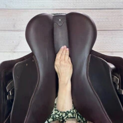 Used CWD 2GS Close Contact Saddle 18/M 19 Used CWD 2GS Close Contact Saddle 18/M -Horseware Ireland Sales 333 Channel Measurement 95481.1687462084