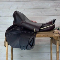 Used CWD 2GS Close Contact Saddle 18/M 14 Used CWD 2GS Close Contact Saddle 18/M -Horseware Ireland Sales 333 L Flap 24534.1687462048