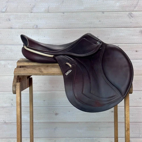 Used CWD 2GS Close Contact Saddle 18/M 1 Used CWD 2GS Close Contact Saddle 18/M